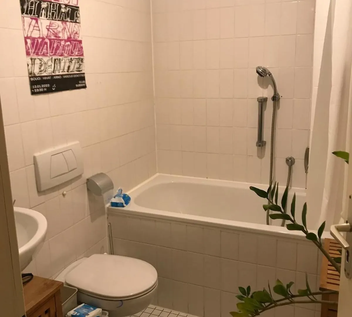 Bright Old Building Whole Apartment Kolonia